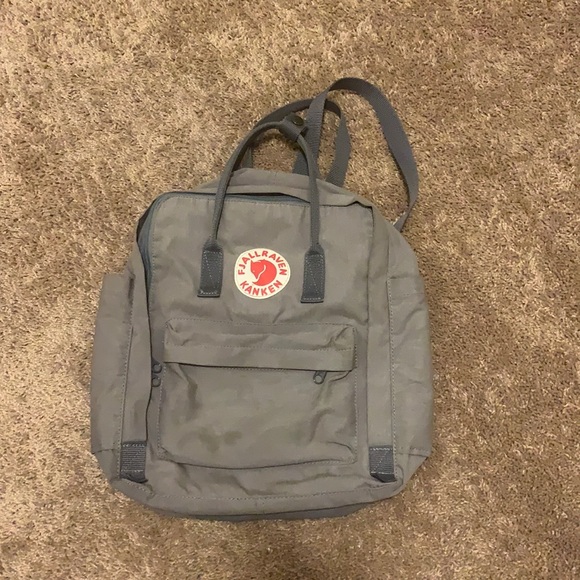 SOLD Classic Kanken Backpack - Gray - Picture 2 of 6